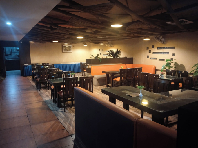 Food & Drinks 5, Apex Hotel, Solan