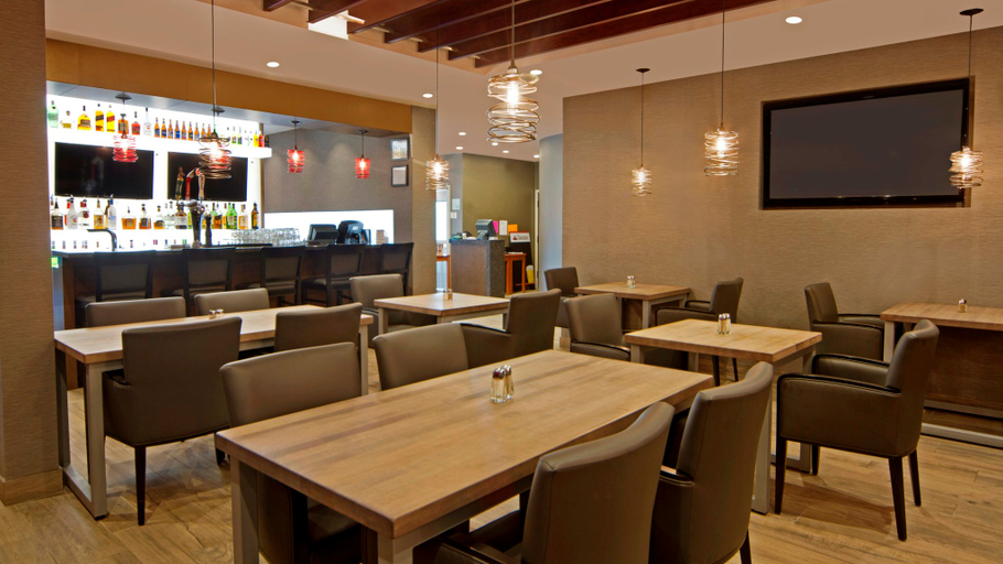 Food & Drinks 2, Holiday Inn CALGARY-AIRPORT by IHG, Division No. 6