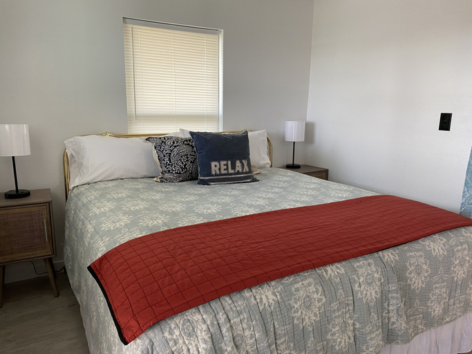Bedroom 2, Farley House, Nueces
