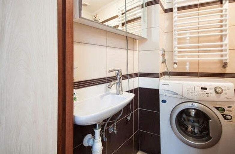 Bathroom 3, 1 Bedroom Apartment Knyazya Leva 2, L'vivs'ka