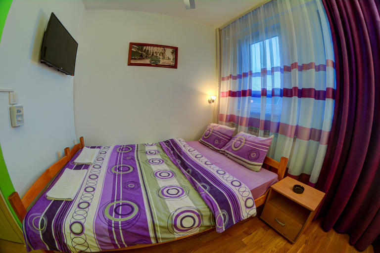 Bedroom 4, Rooms And Apartments S, Belgrade