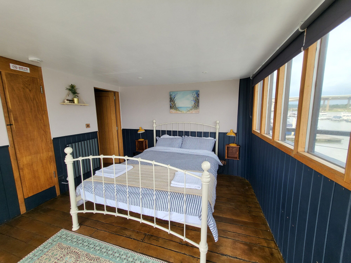 Bedroom 3, Inner Dowsing Lightship, Medway