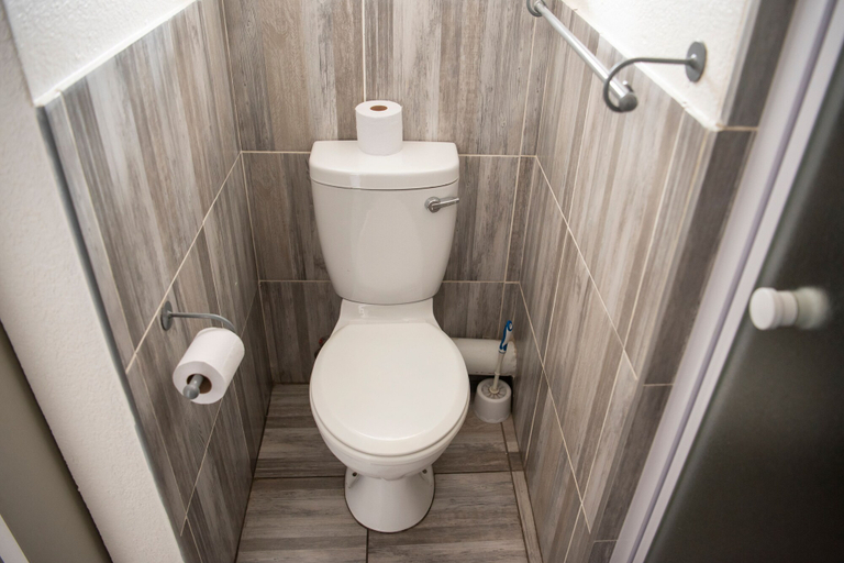 Bathroom 4, Ecomotel Marlboro, City of Johannesburg