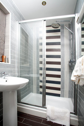 Bathroom 4, The Brown Horse Inn, Cumbria