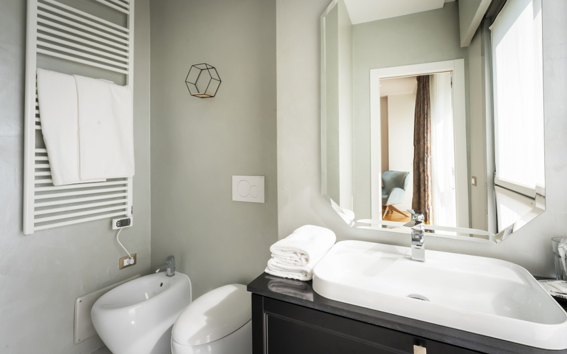 Bathroom 3, Missori Suites, Milano