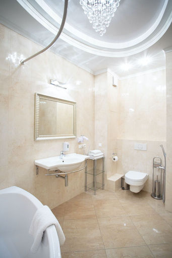 Bathroom 4, MinskLux Apartments Deluxe 1 bedroom on Nezavisimosti ave. 13, Minsk
