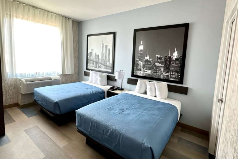 Bedroom 3, Super 8 By Wyndham Brooklyn Pennsylvania Ave, New York
