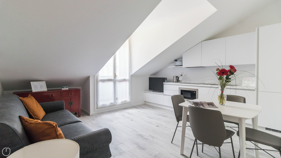 Others 5, Italianway - Commenda 35 A, Milano