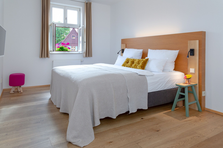 Bedroom 2, Hezelhof Hotel, Ansbach