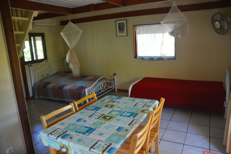Bedroom 5, Pension Fare Maheata