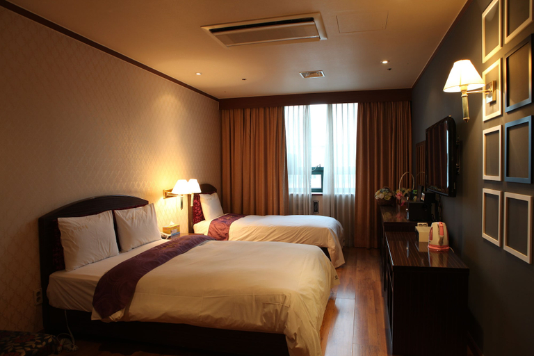 Bedroom 2, King Hotel, Seongnam
