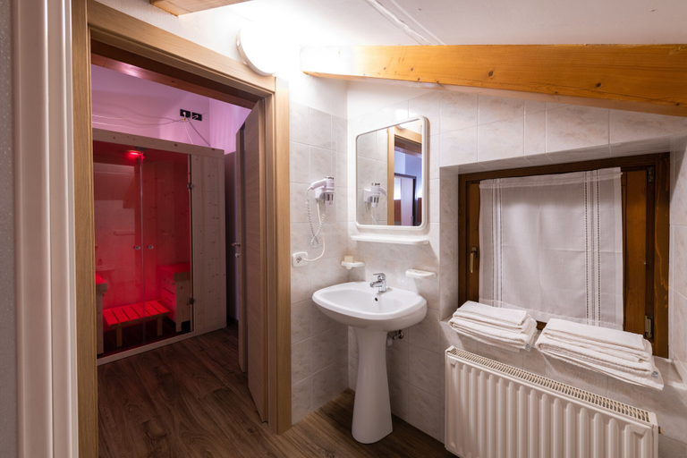 Bathroom 3, Camping Albergo Casavecchia, Trento