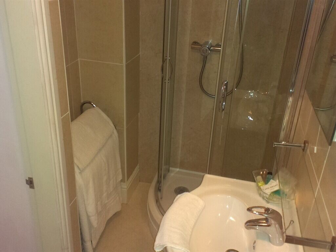 Bathroom 4, Pant Teg, Gwynedd