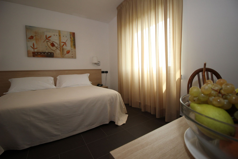Bedroom 3, Hotel Majesty, Bari