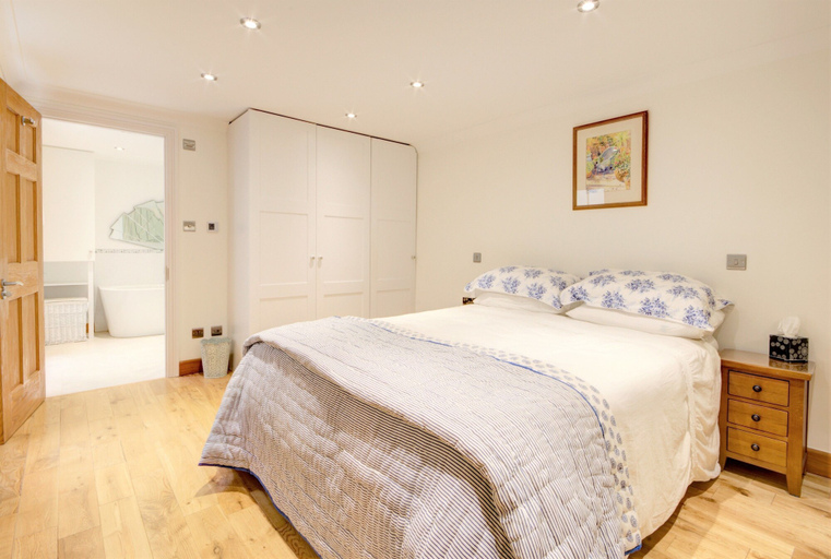 Bedroom 3, Luxury Apartments - Rodney Road, Gloucestershire