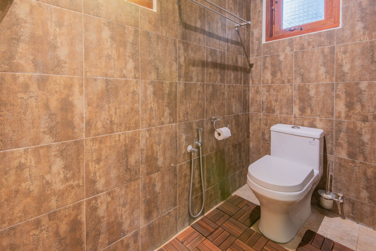 Bathroom 4