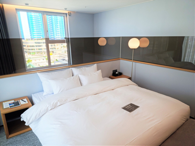 Bedroom 13