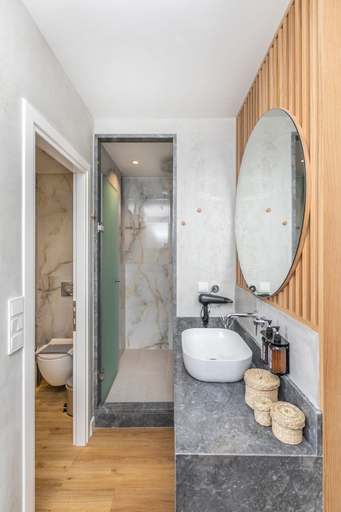 Bathroom 4, Septa Studios, Central Macedonia