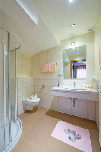 Bathroom 4, Pension St. Leonhard, Sankt Johann im Pongau