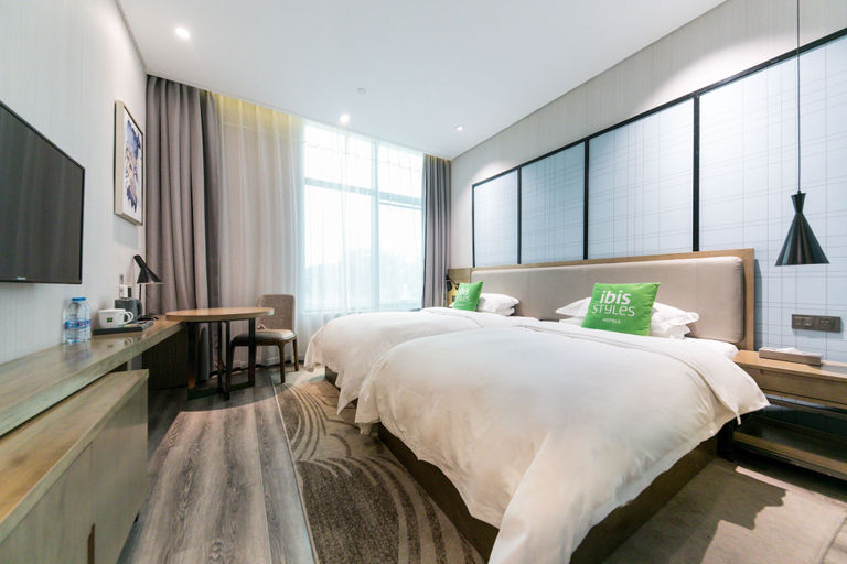 Bedroom 2, Ibis Styles Shanghai Hongqiao Airport, Shanghai