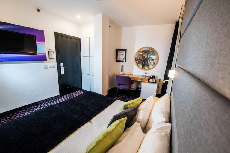 Bedroom 3, Eyal Hotel