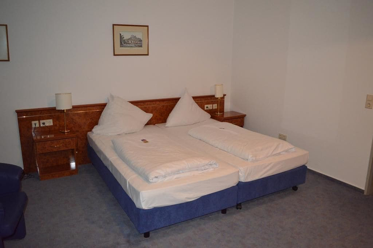 Bedroom 4, Arosa Hotel, Kassel