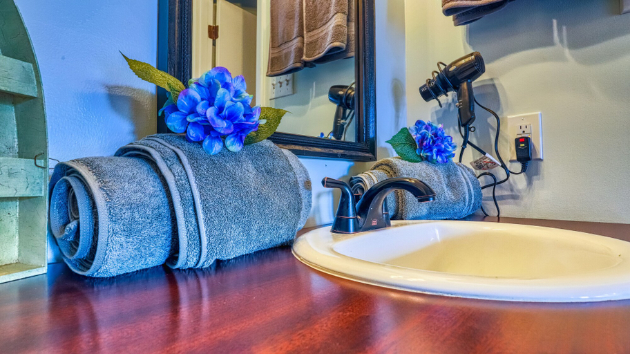 Bathroom 3, Bells Marina & Resort, Orangeburg