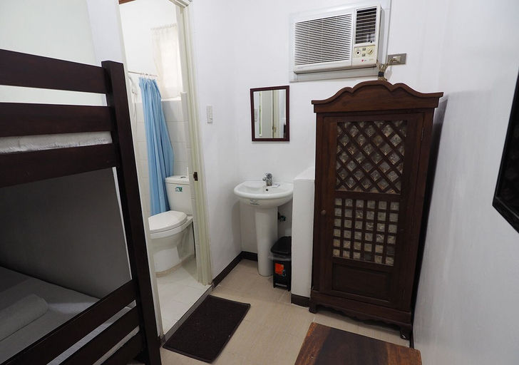 Bathroom 3, Balay Travel Lodge, Paoay