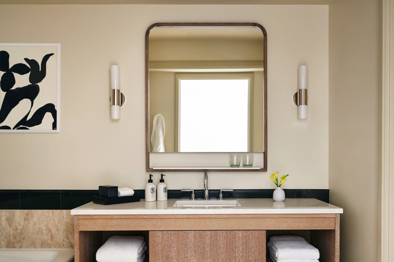 Bathroom 5, Four Seasons Hotel Miami, Miami-Dade