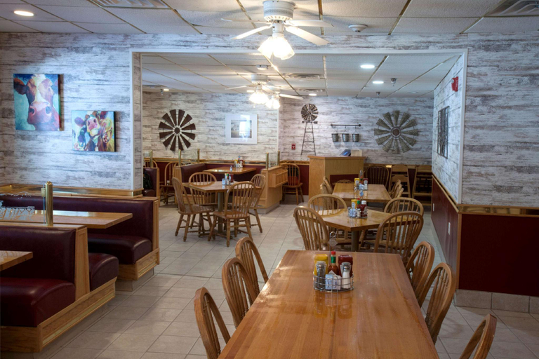 Food & Drinks 4, Ramada by Wyndham Keystone Near Mt Rushmore, Pennington