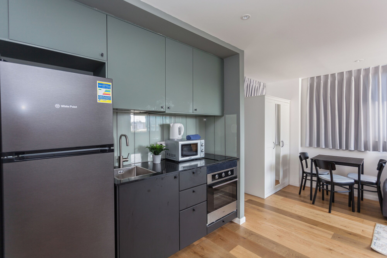 Others 4, Rothschild Boulevard Prime location 1Bd