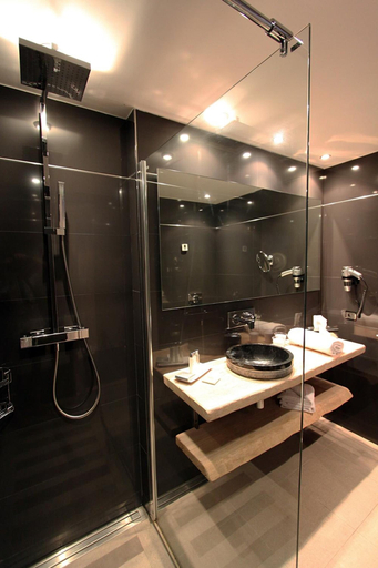 Bathroom 5, Hotel Moby Dick, Corse-du-Sud