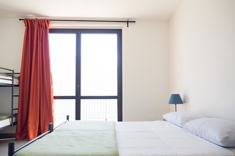 Bedroom 3, Lake Como Beach Hostel, Como