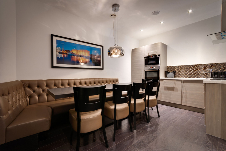 Food & Drinks 5, Epic Apart Hotel - Seel Street, Sefton