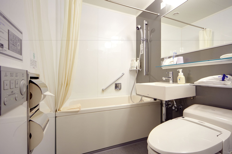 Bathroom 17