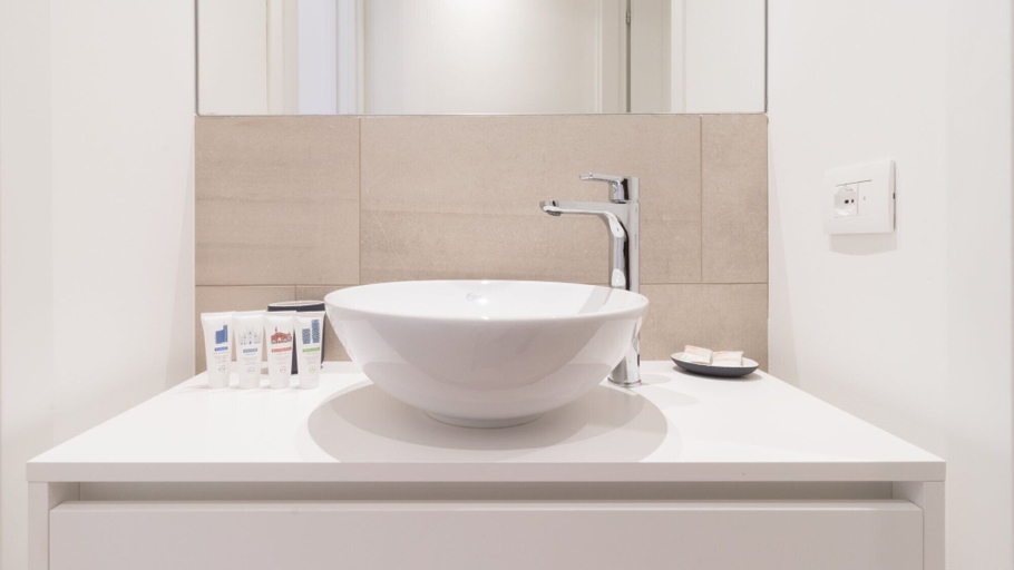 Bathroom 5, Italianway Comfort - Vincenzo Monti 36, Milano