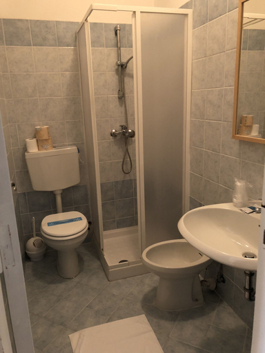 Bathroom 5, Hotel Adriatico, Venezia