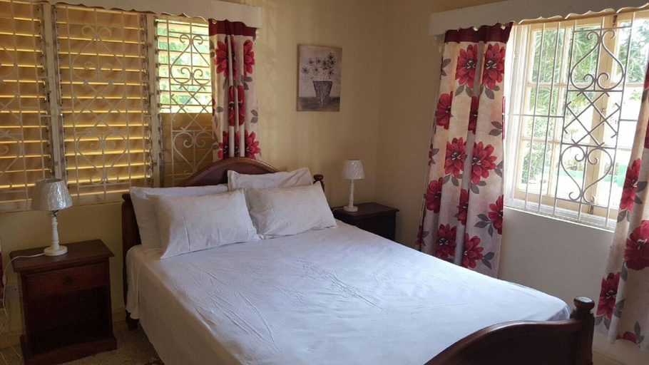 Bedroom 3, Ocho Rios Almond Tree Villas