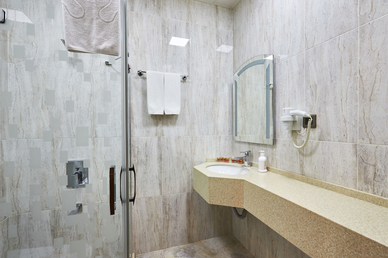 Bathroom 5, Boulevard Side Hotel, Baku
