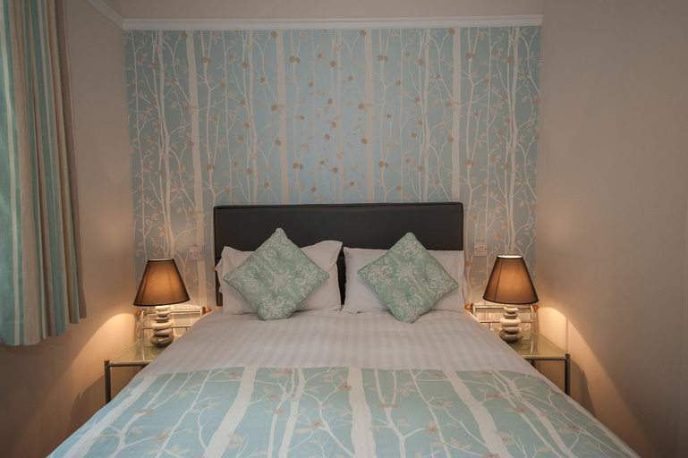 Bedroom 2, The Royal Hotel and Bar, Lancashire