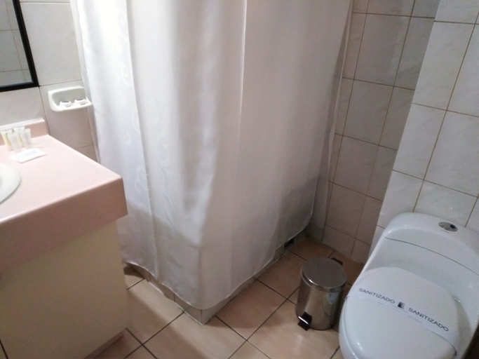 Bathroom 5, Hotel Turismo Temuco, Cautín