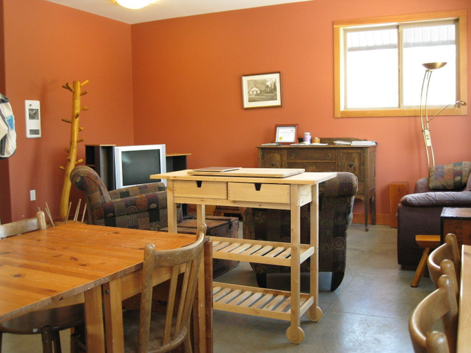 Others 5, Mountain Town Properties Aladar's Guest Cabin, Kootenay Boundary