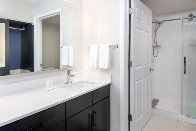 Bathroom 3, Residence Inn by Marriott Boston Brockton/Easton, Plymouth