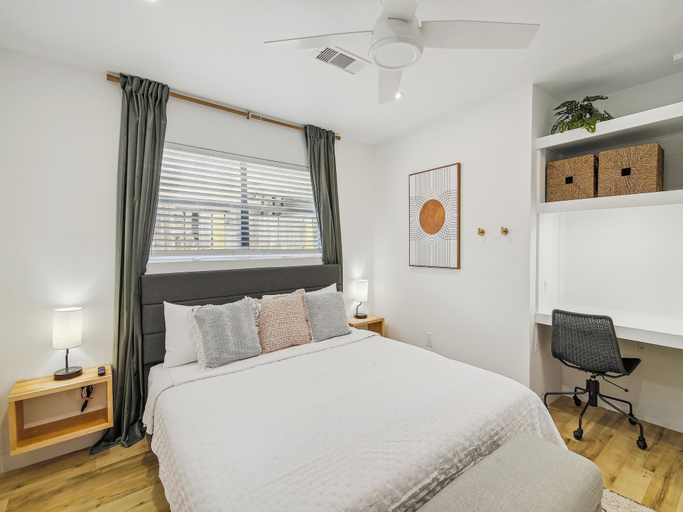 Bedroom 3, Palm Springs Escape, Galveston