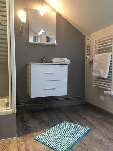 Bathroom 4, Residence Croma, Vienne