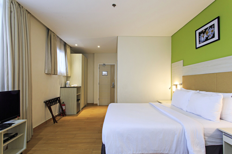 Bedroom 13