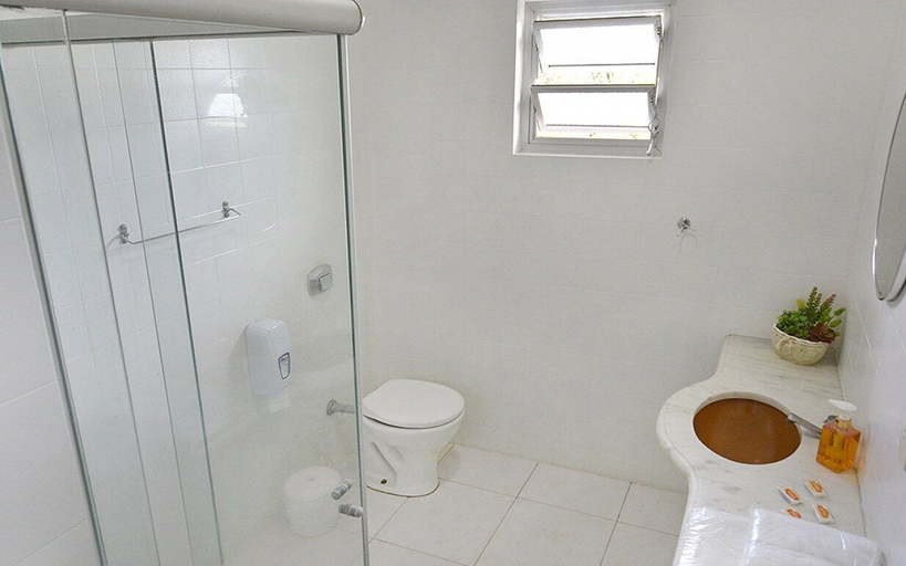 Bathroom, Presto Hotel, Blumenau