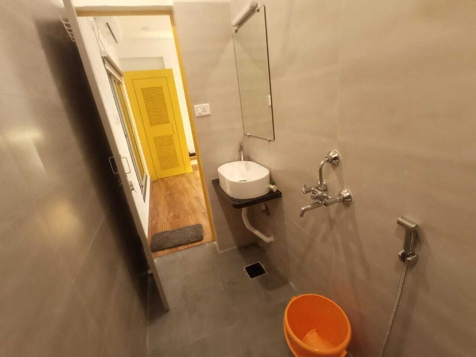 Bathroom 4, Stay inn nest, Bhopal