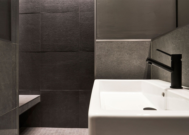 Bathroom 3, The Torby, Uusimaa