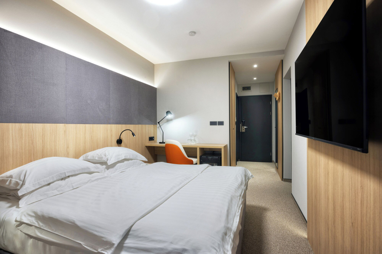 Bedroom 3, Hotel Kompas, Bled
